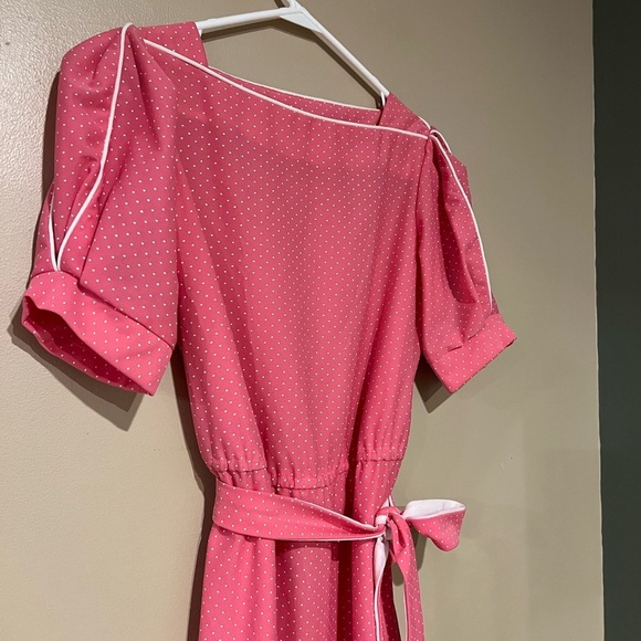 VINTAGE Montgomery Ward Pink Square Neck Polka Dot Puff Sleeves Belted ** READ** - Picture 4 of 7